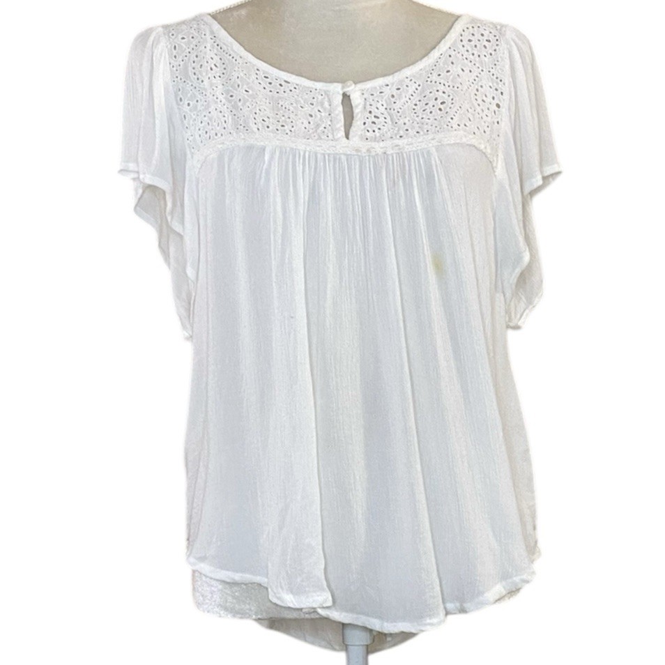 Hollister White Ruffle Sleeve Eyelet Flared Top Sz S