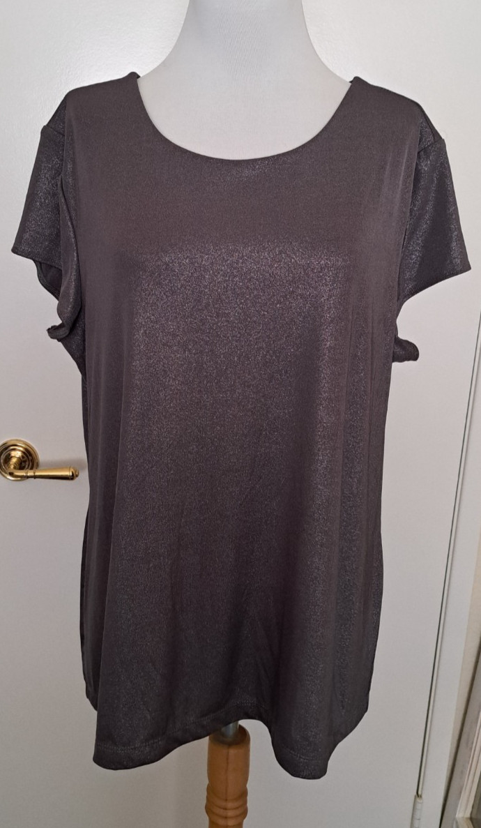CHICO’S TRAVELERS SIZE 3 – METALLIC GRAY SPARKLE KNIT TOP SHORT SLEEVE