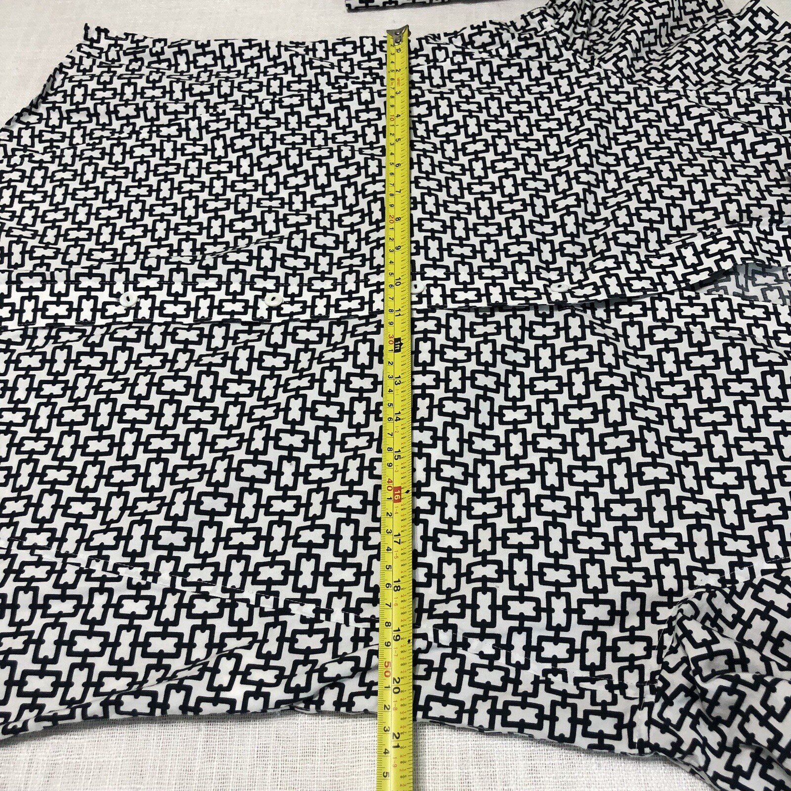 Foxcroft Top Women L Black White Geometric Easy Care 3/4 Sleeve Button Up Office