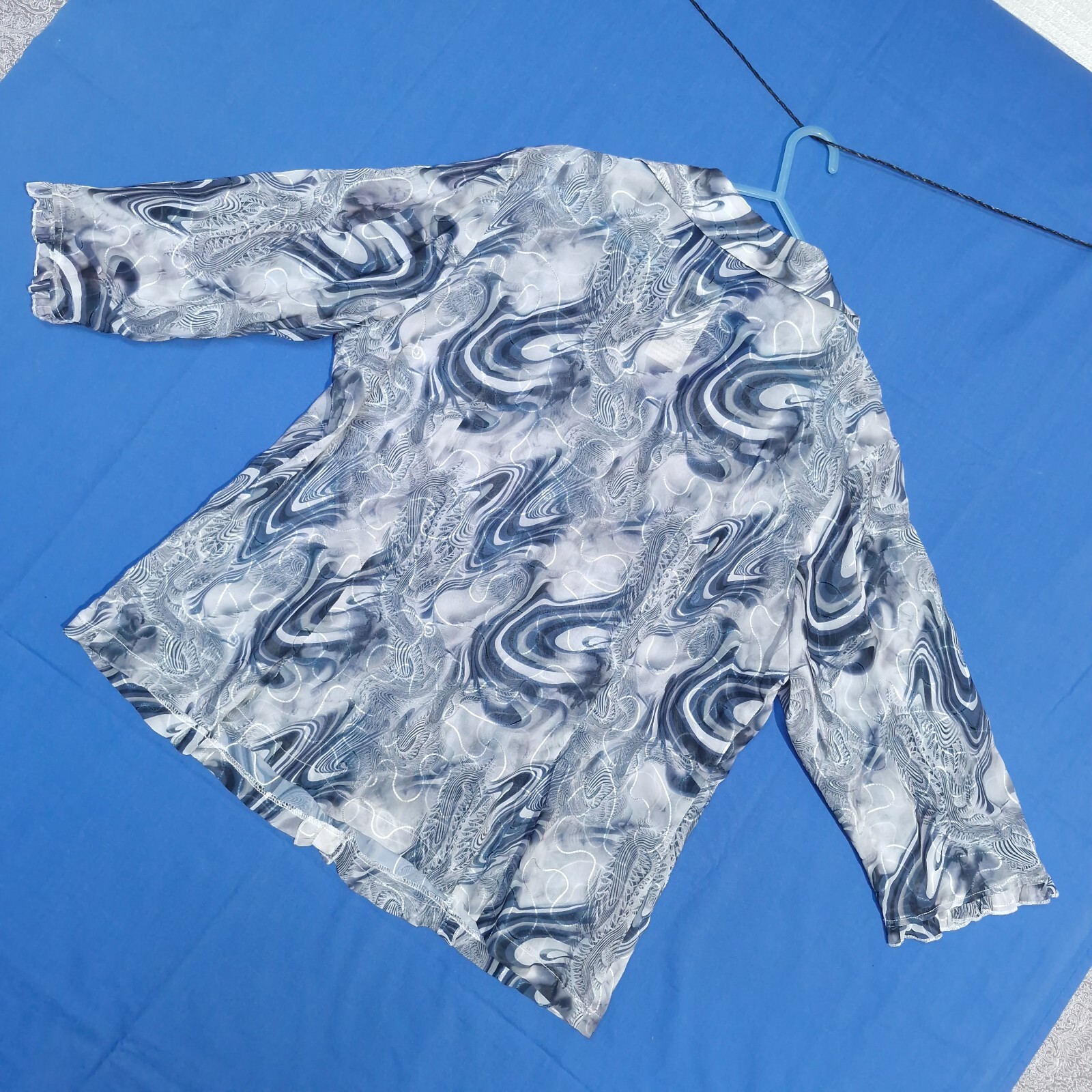 Bellina Top Womens 18 Grey & Blue Blouse Sheer Fabric w/ Swirl Pattern Ruffles