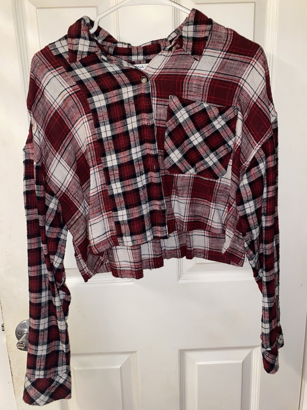 Arizona Jean Co Red/Black/White Plaid Cropped Collared Button-Up w/ Pockets L