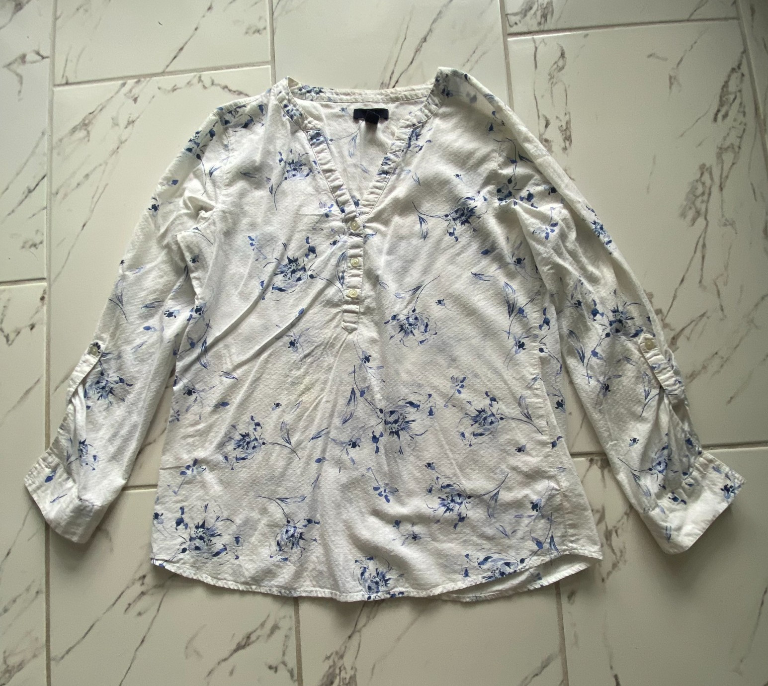 Gap Womens M White Blue Floral Popover Blouse Roll Tab Sleeve Cotton Top