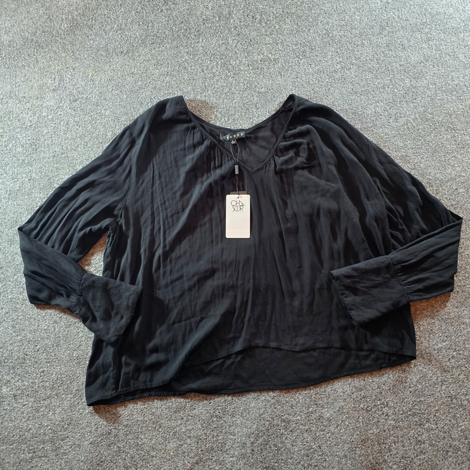 Chaser Top Womens Size Large Black Warren V Neck Long Sleeve Minimalist Casual
