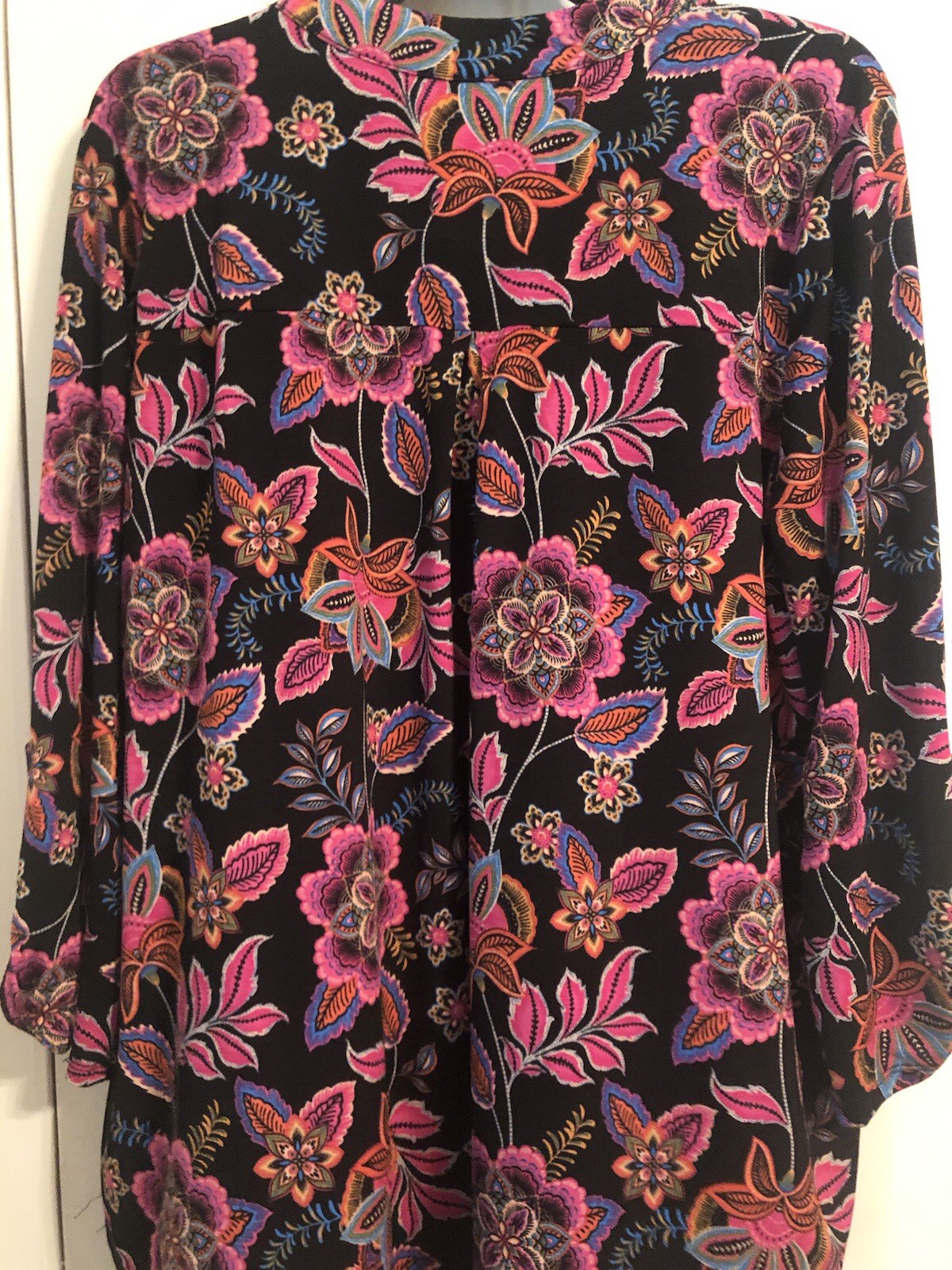2 Dear Scarlett Size Large Women’s Blouses EUC