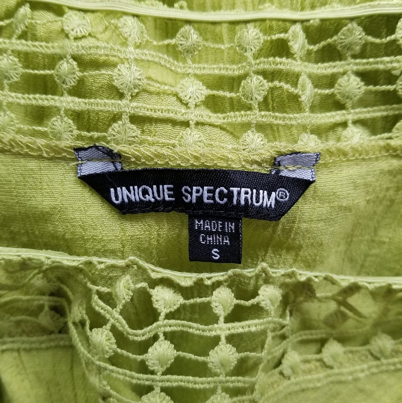Unique Spectrum Top Women’s Small S Yellow Green Short Sleeve Blouse Boatneck