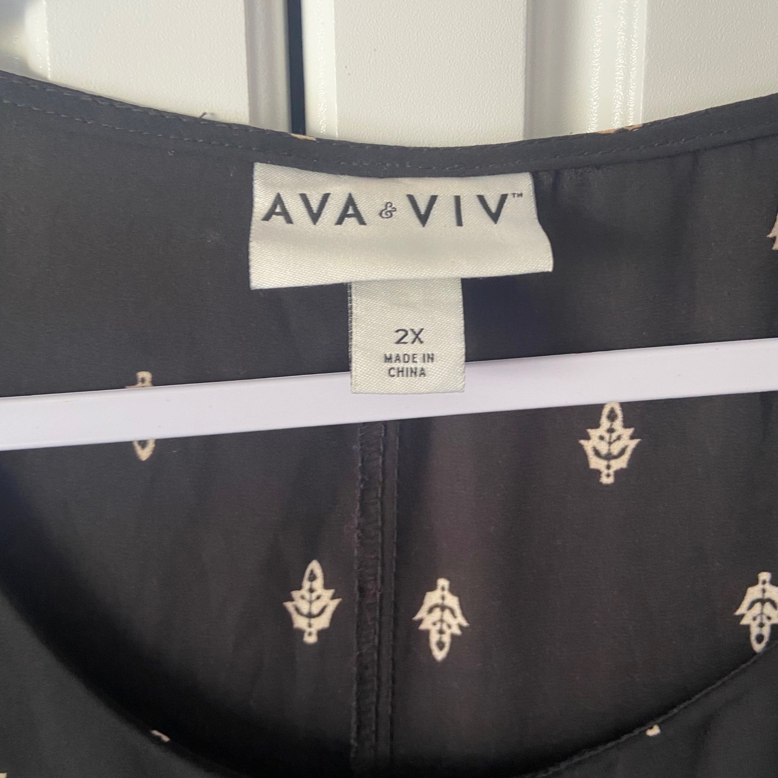 Ava & Viv Womens 2X Black Printed Layered Crossover Sleeveless Blouse Top