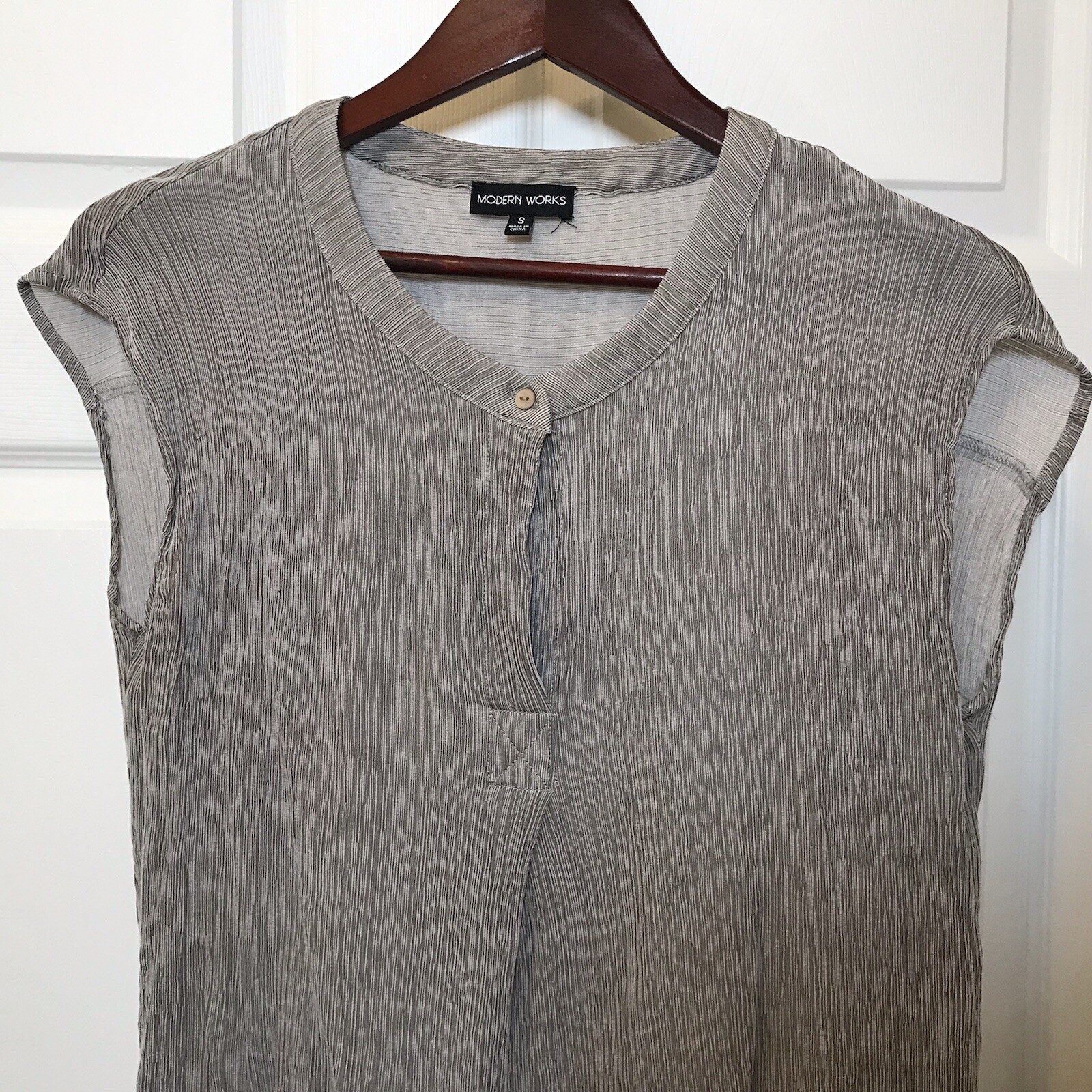 Women’s Sleeveless Shirt Natural Taupe, Size Small to Large, Oversized Stretchy