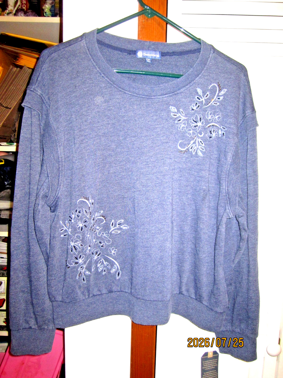 Democracy Petite Embroidered & Beaded LIGHT WEIGHT PXL gray Pullover NEW w/tags