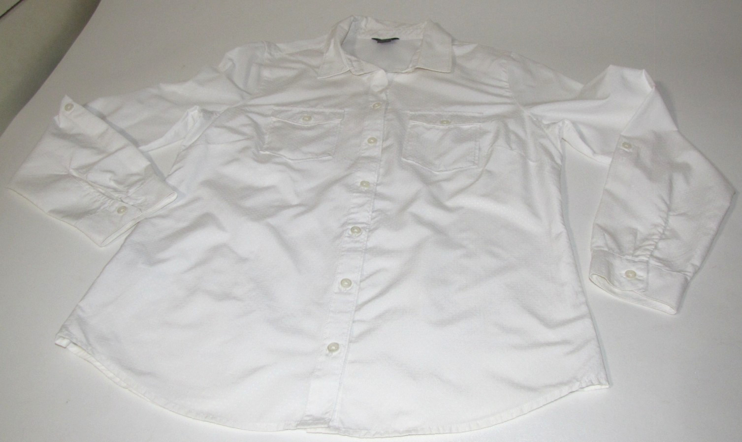 Eddie Bauer Shirt White Mountain Nylon/polyester blend Long Sleeve-roll tab Wm.M