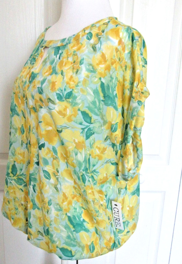 NWT CURE SIZE EXTRA LARGE WOMEN’S TOP BLOUSE YELLOW GREEN FLORAL SHORT SLV