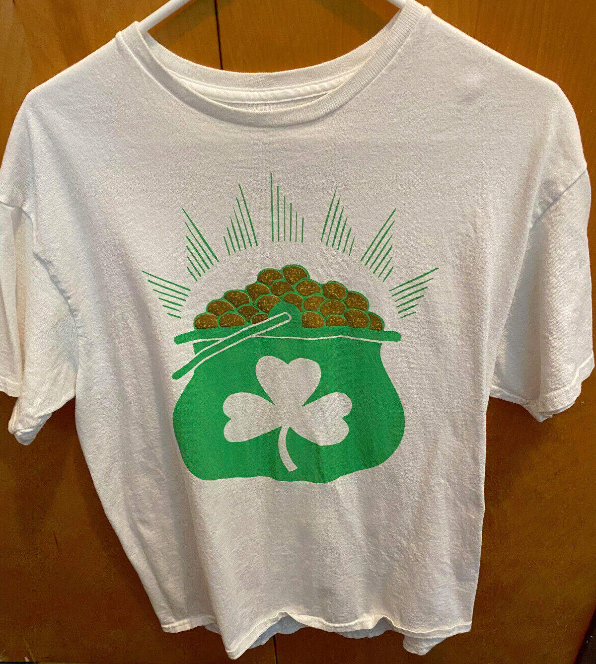 Unisex MAD Engine Tee St. Patricks T-Shirt Size Small Irish Pot of Gold Clover L