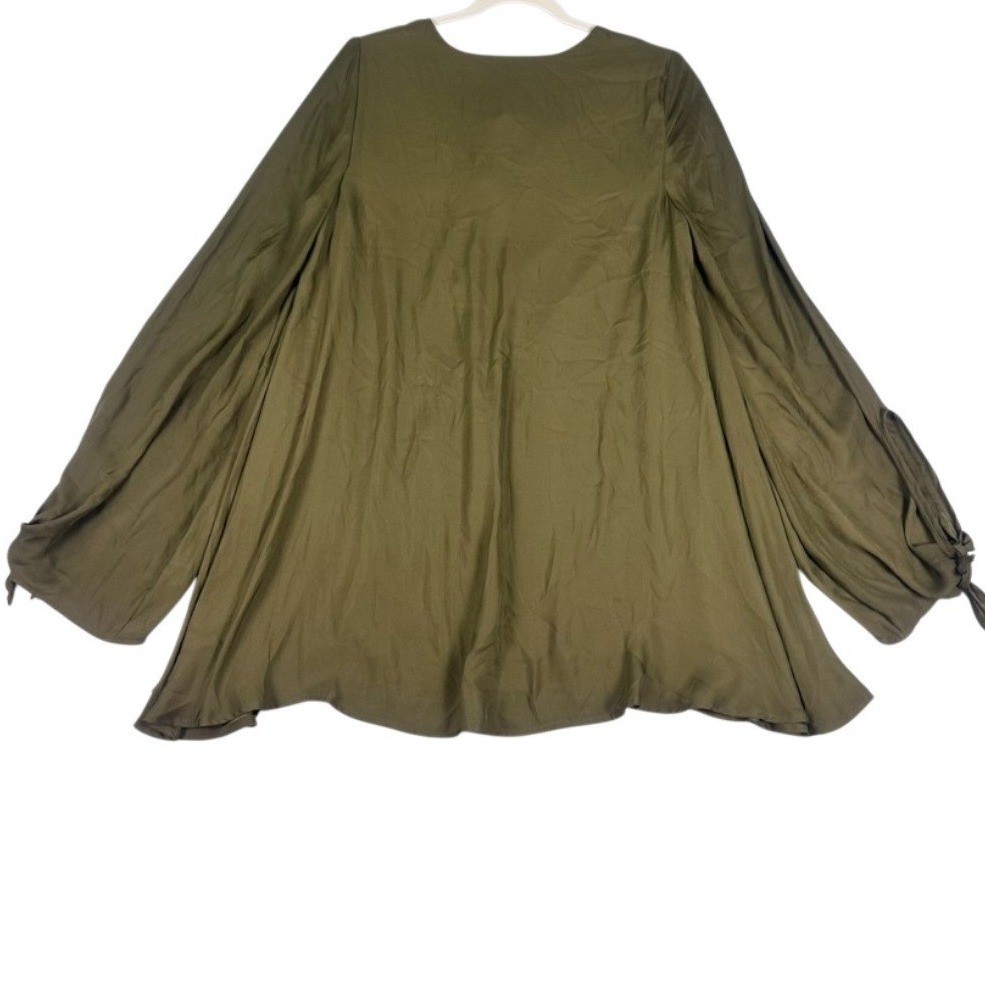 Show Me Your Mumu Johanna Tunic in Olive Silky Satin – Size Small – NWT