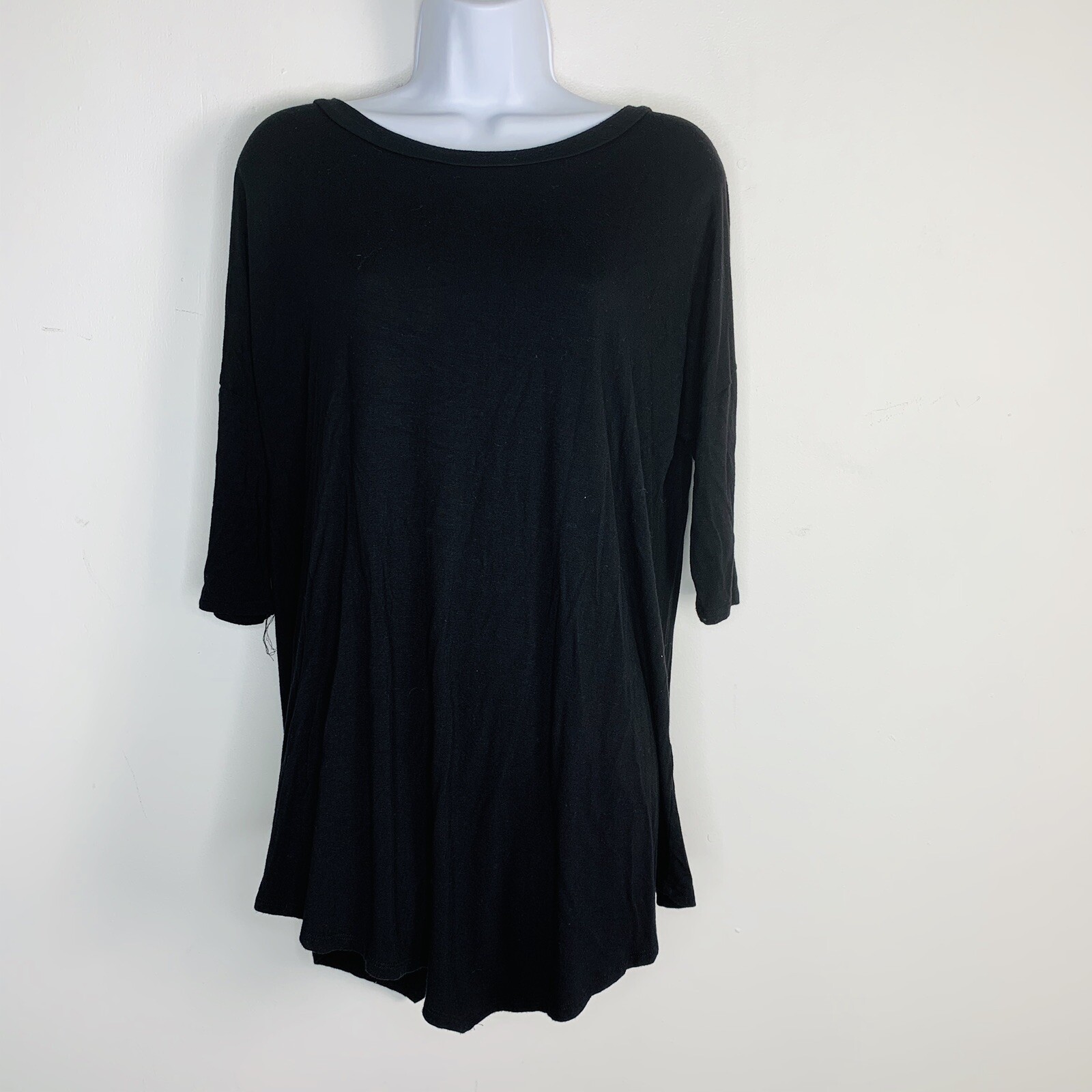 Annabelle Black Tunic Top Sz S 3/4 Sleeve Asymmetrical Hem Minimalist Casual