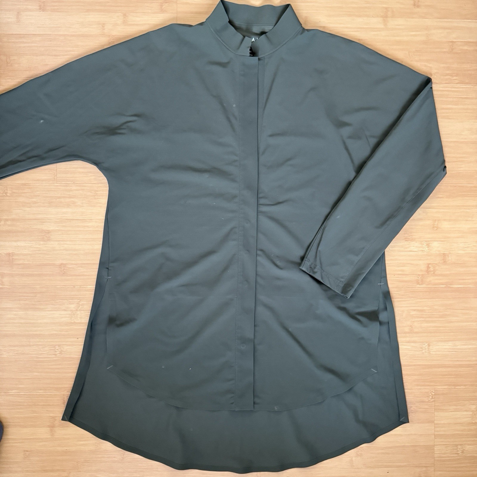 Aday Something Borrowed Shirt in Olive Green Size Medium Minimalist Capsule