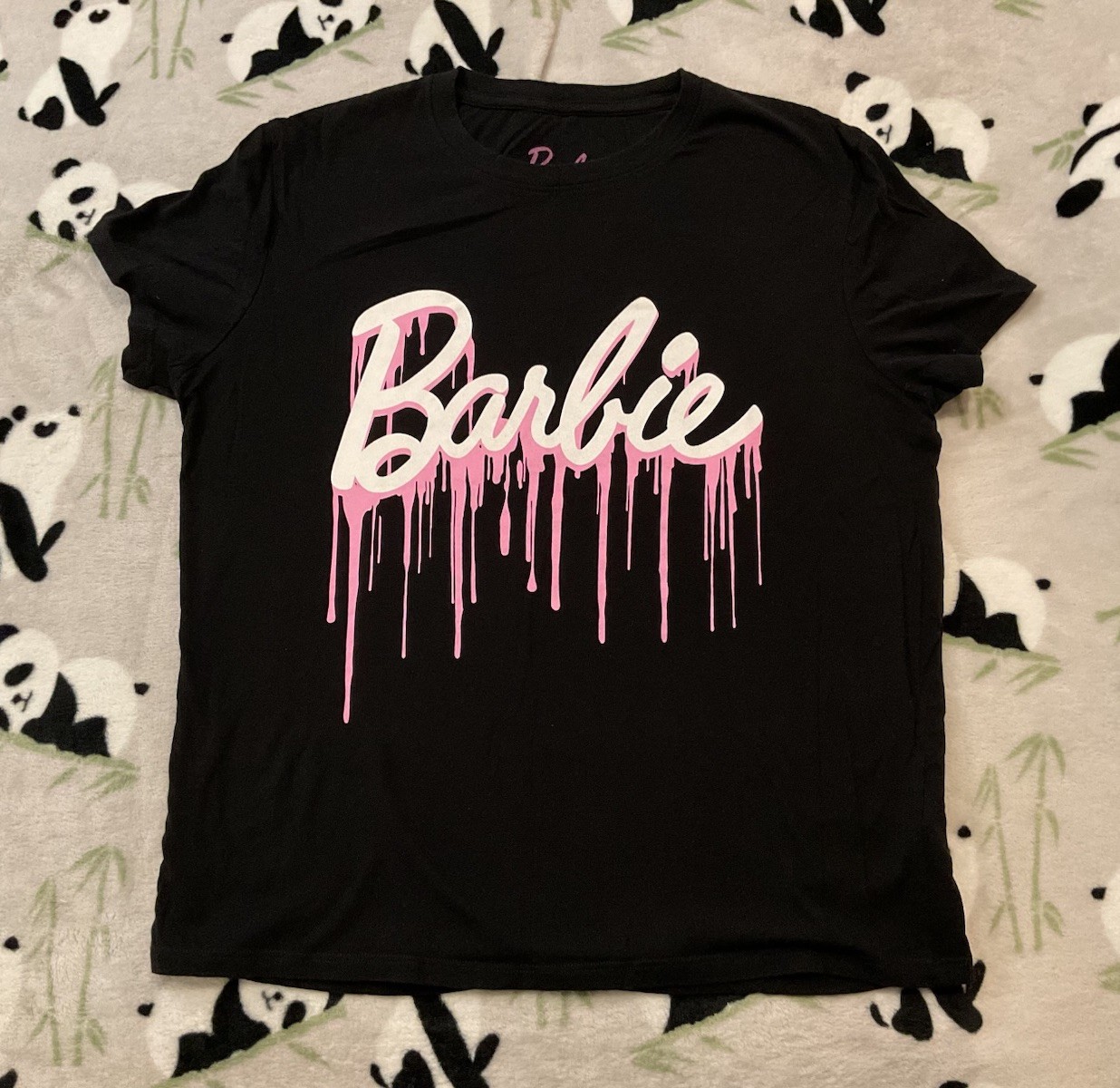 Barbie Mattel Women’s T-Shirt Size Medium Black Graphic Drip Hybrid Wet Paint