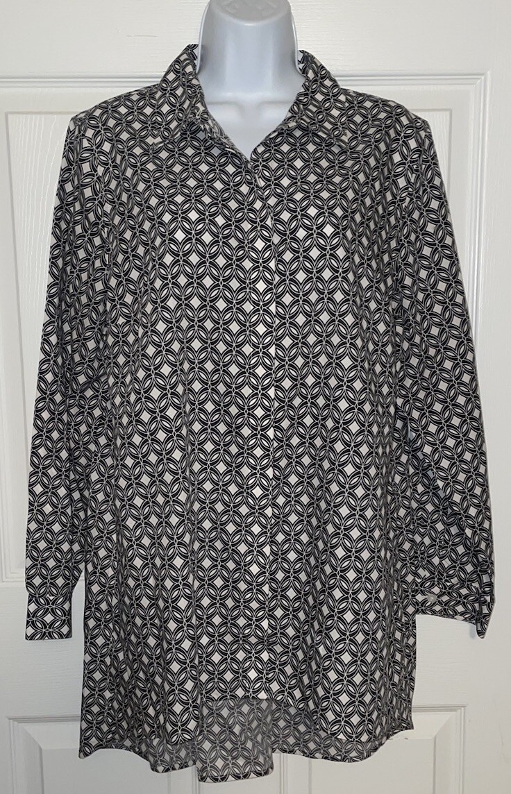 Chicos Sz 2 Large No Iron Blue White Geometric Pleat-Back Cotton Shirt EUC