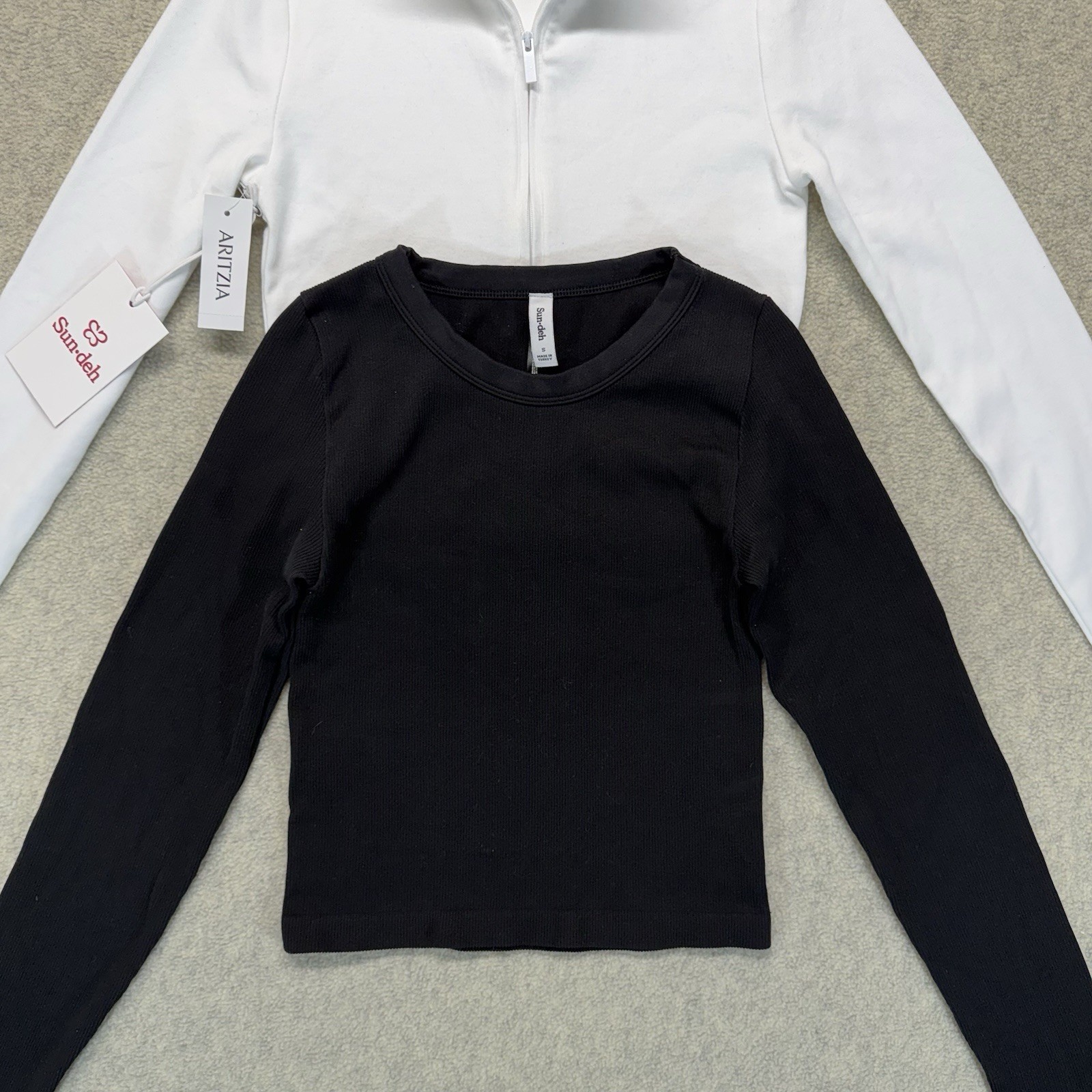 Aritzia Sun-deh Lot of 2 Crop Tops XS White Half Zip Black Long Sleeve NWT