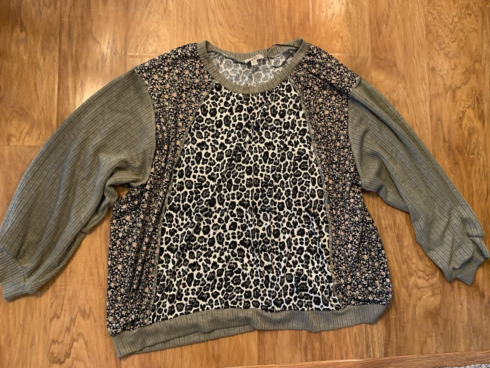 Woman’s Gigio Plus 2XL Animal Print/floral
