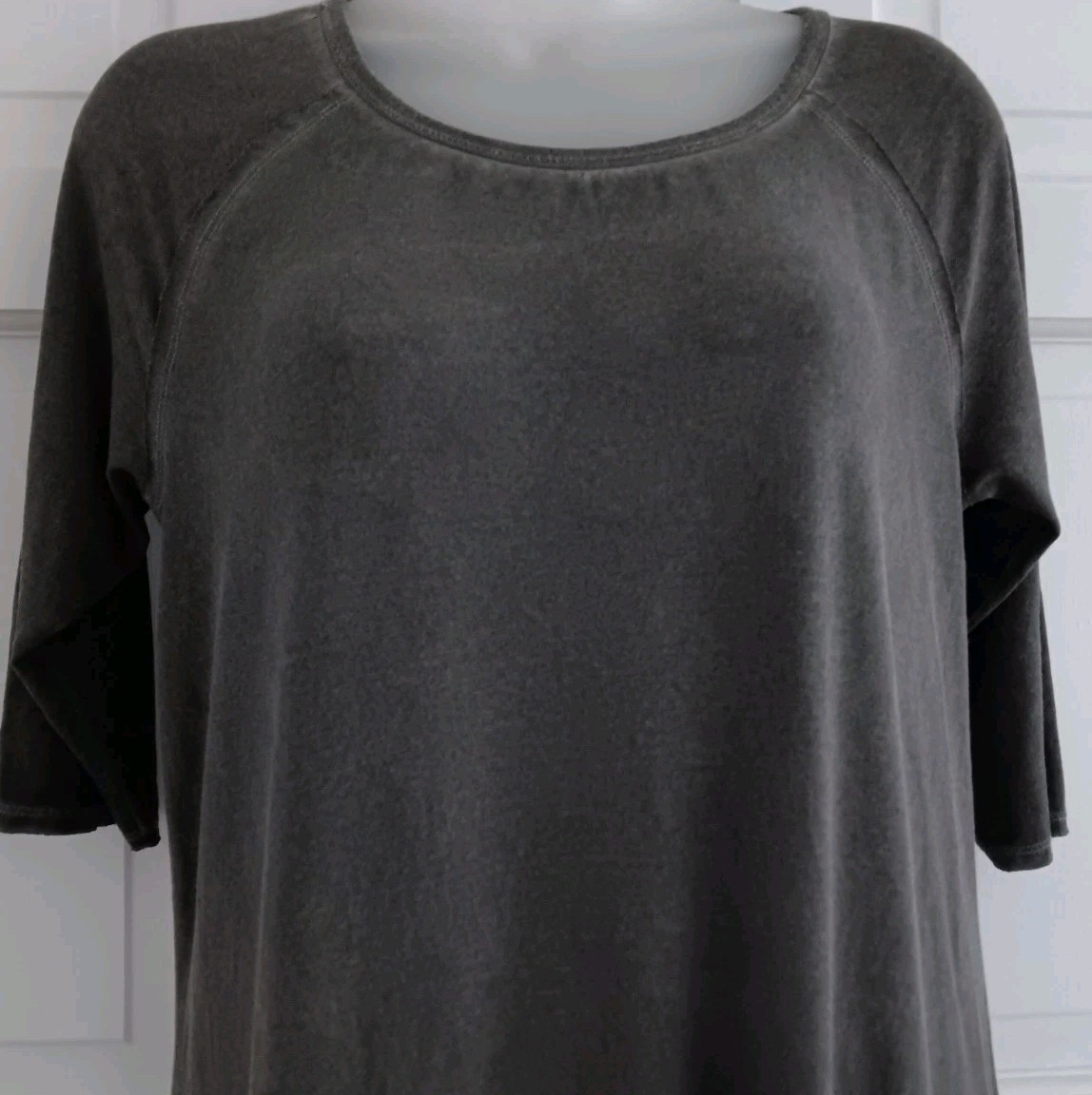 Dantelle Tunic Top Medium Dropped Waist Ruffle Flounce Hem Raglan Sleeves Gray