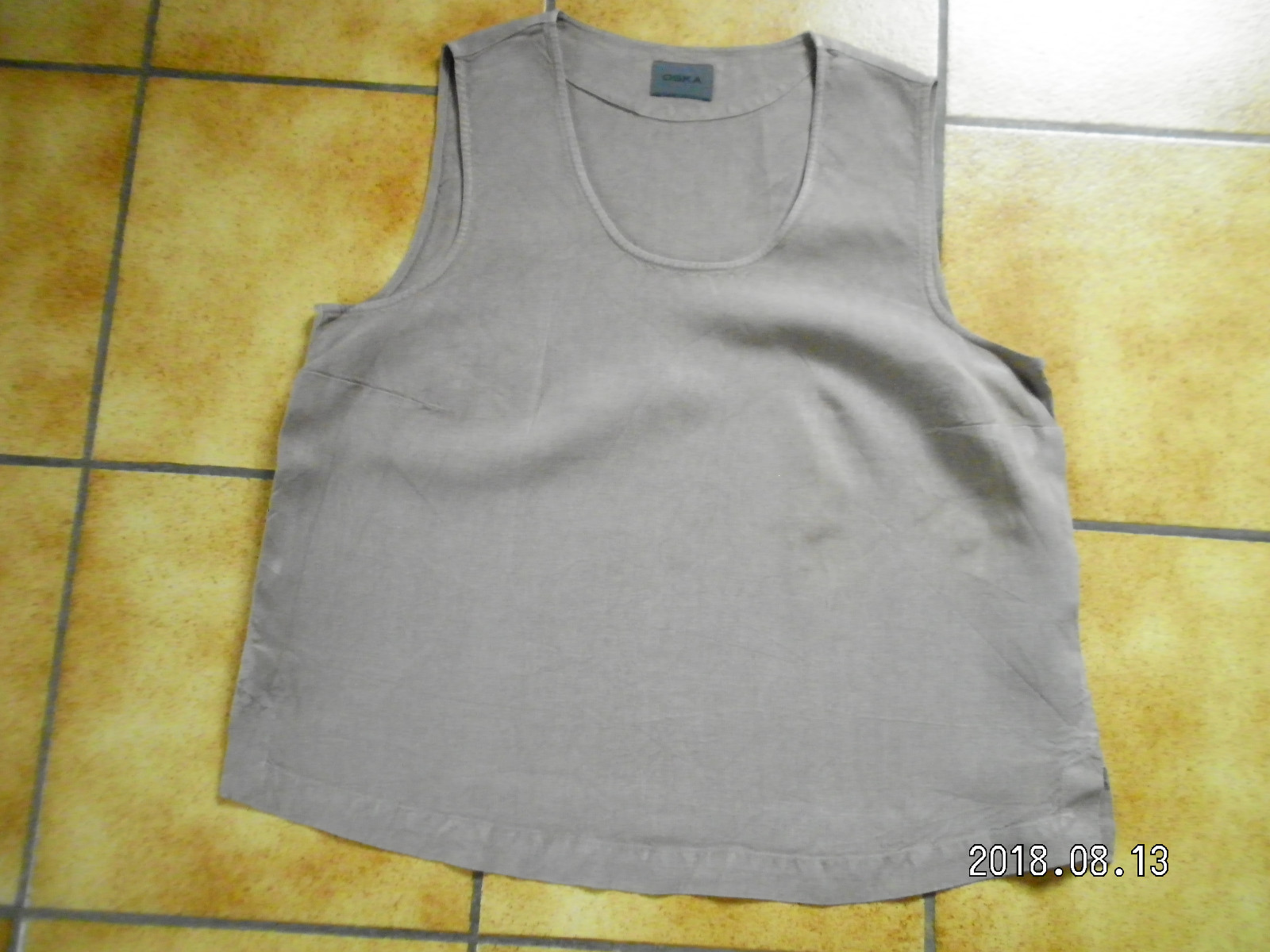 Oska regular, top/tunic, size 5 (XL), tan, sleeveless, lagenlo. dream piece.