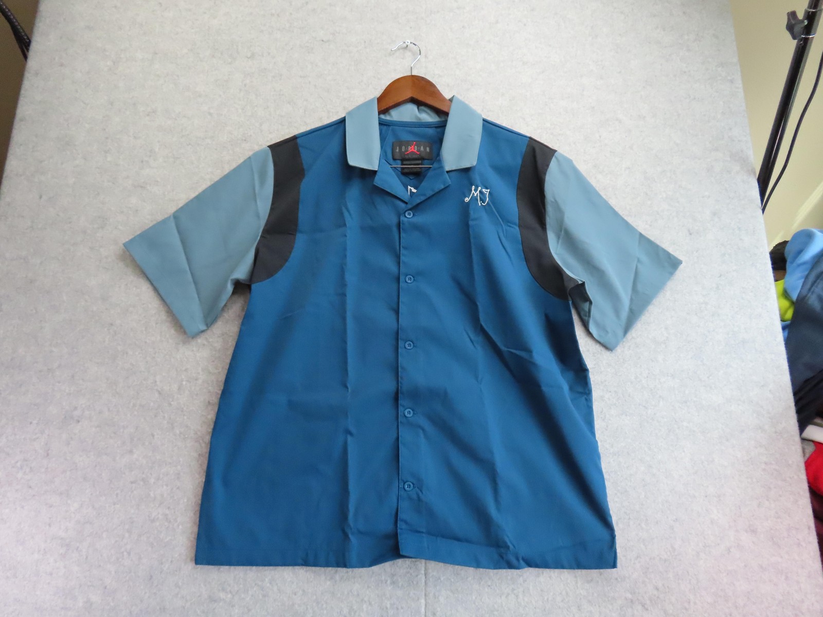 Jordan Shirt Womens Medium Blue Air Jordan Flight Club Bowling Short Sleeve