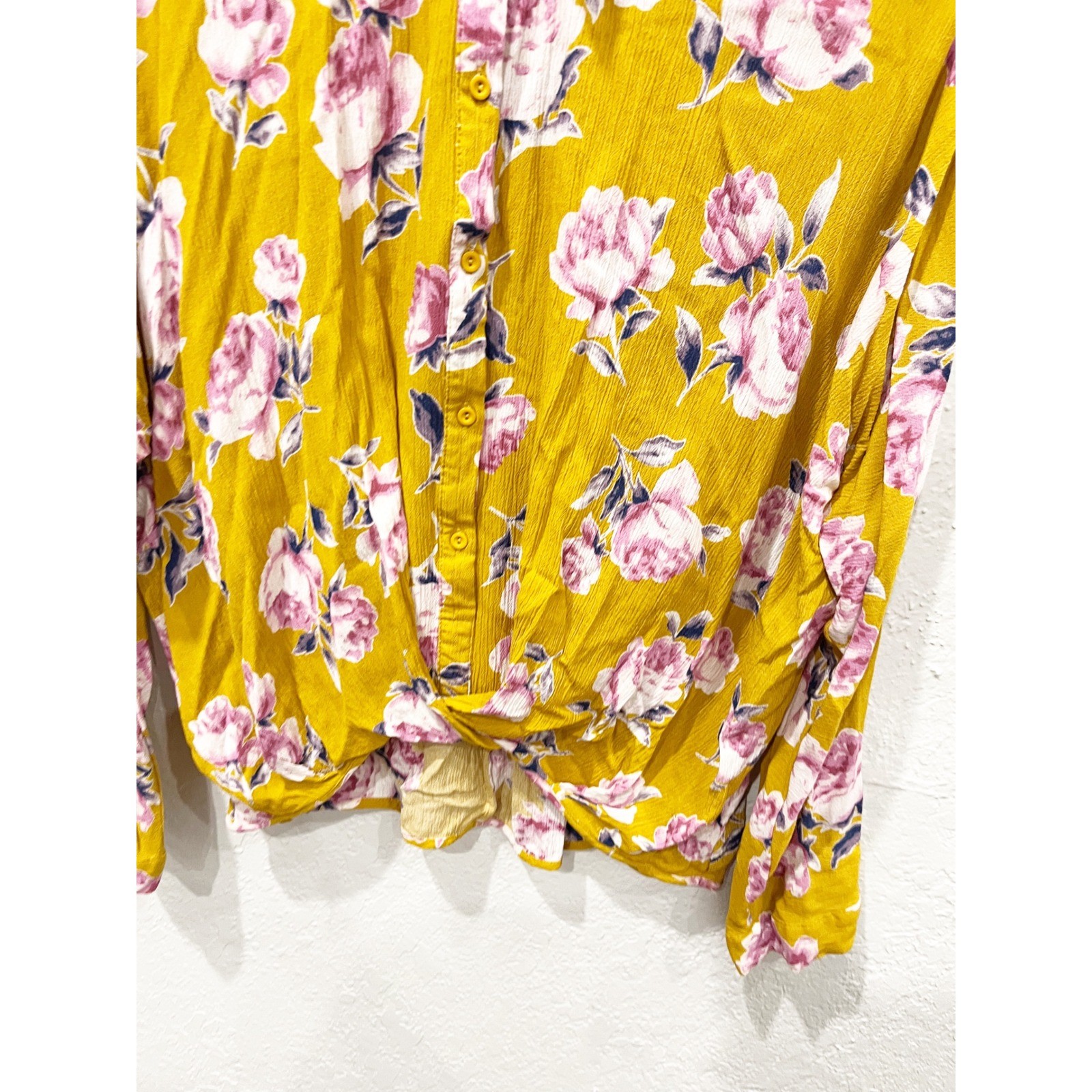 UMGEE Mustard Yellow Floral Twist Front Button Down Boho Top Size Medium