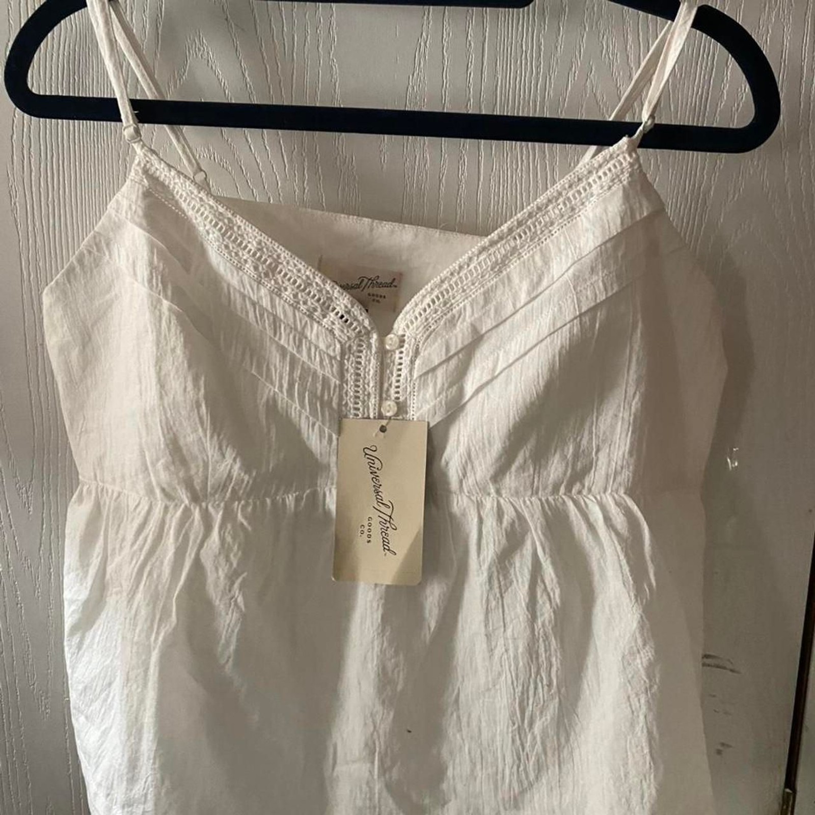 Universal-thread Women’s White Vest