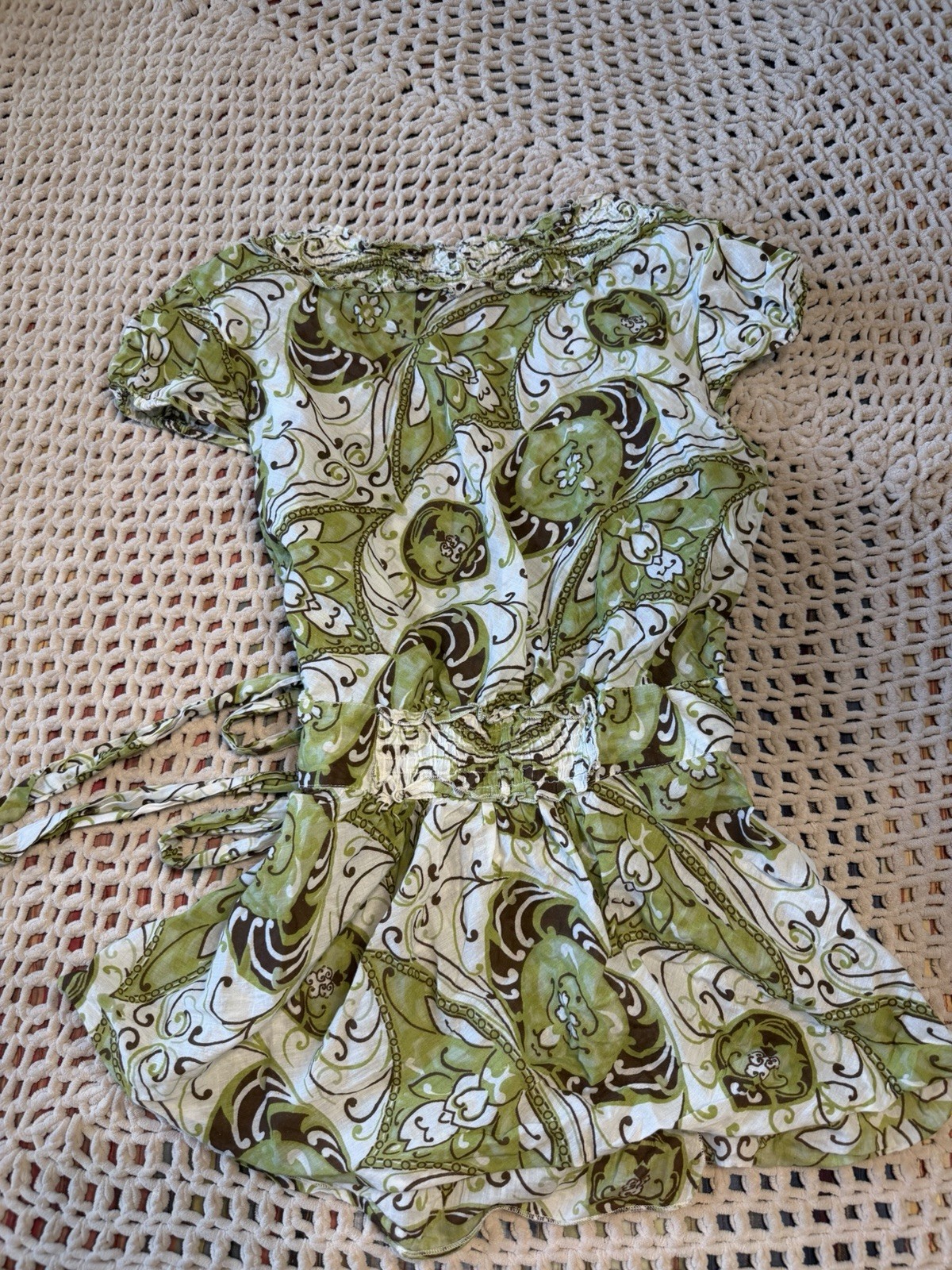 Revolution Women’s Green White Brown Paisley Smocked Button Blouse Size M