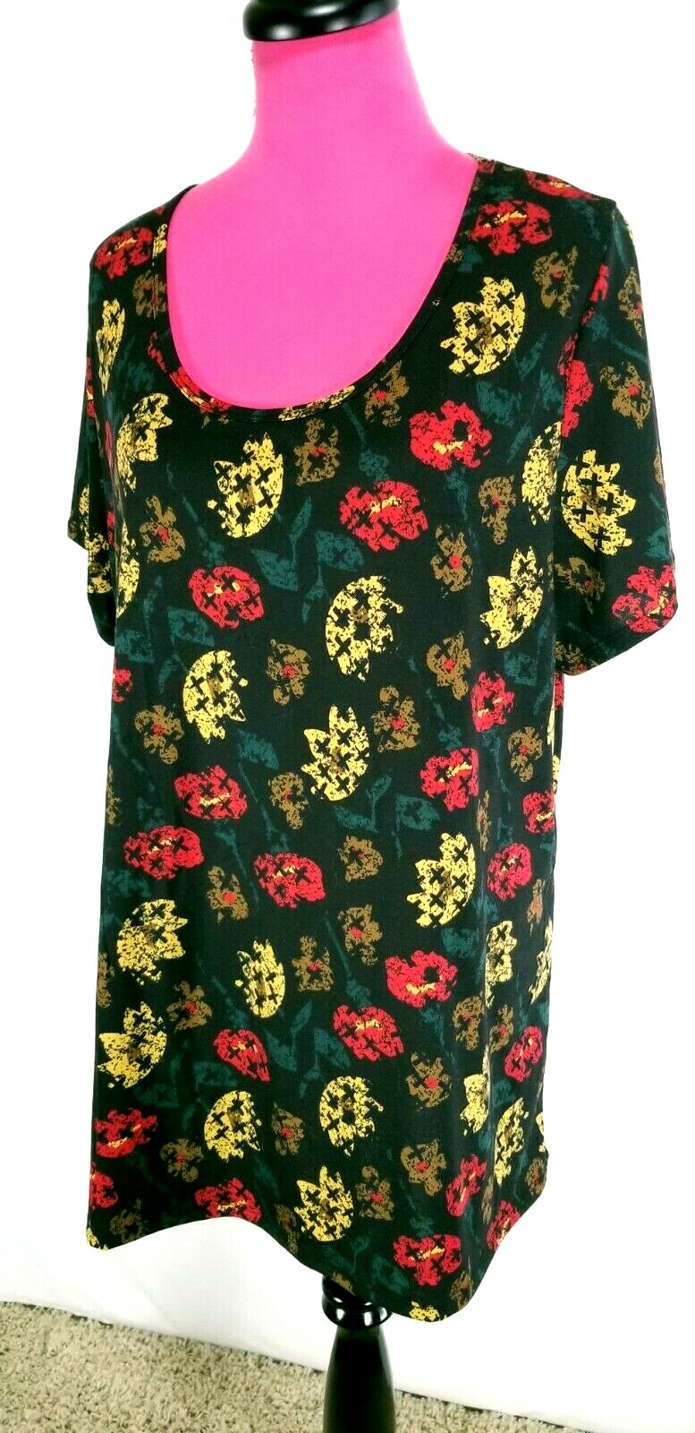 LULAROE Classic T 3X Black Background Red Mustard Green Brown Floral Print