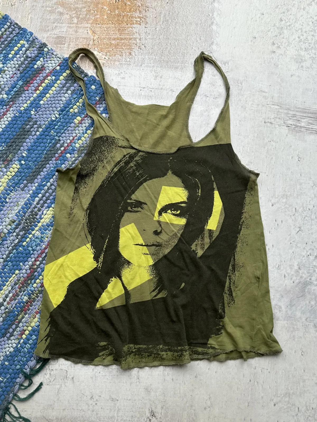 Vintage Y2K Women Graphic Cami Tank Top Khaki Sleeveless Portrait Print Stretch