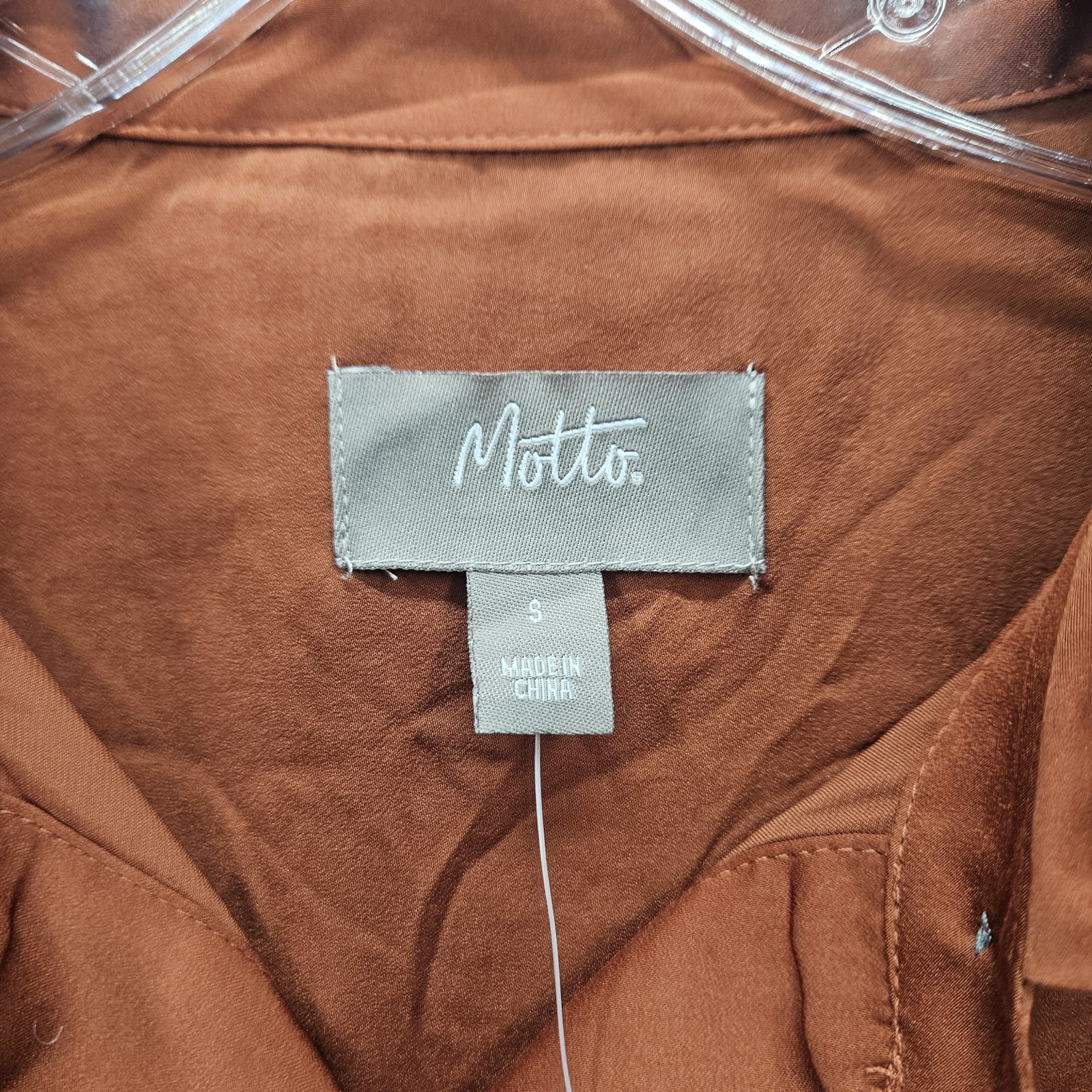Motto Women’s Small Tan Silk Collar S/S Button Down NWT