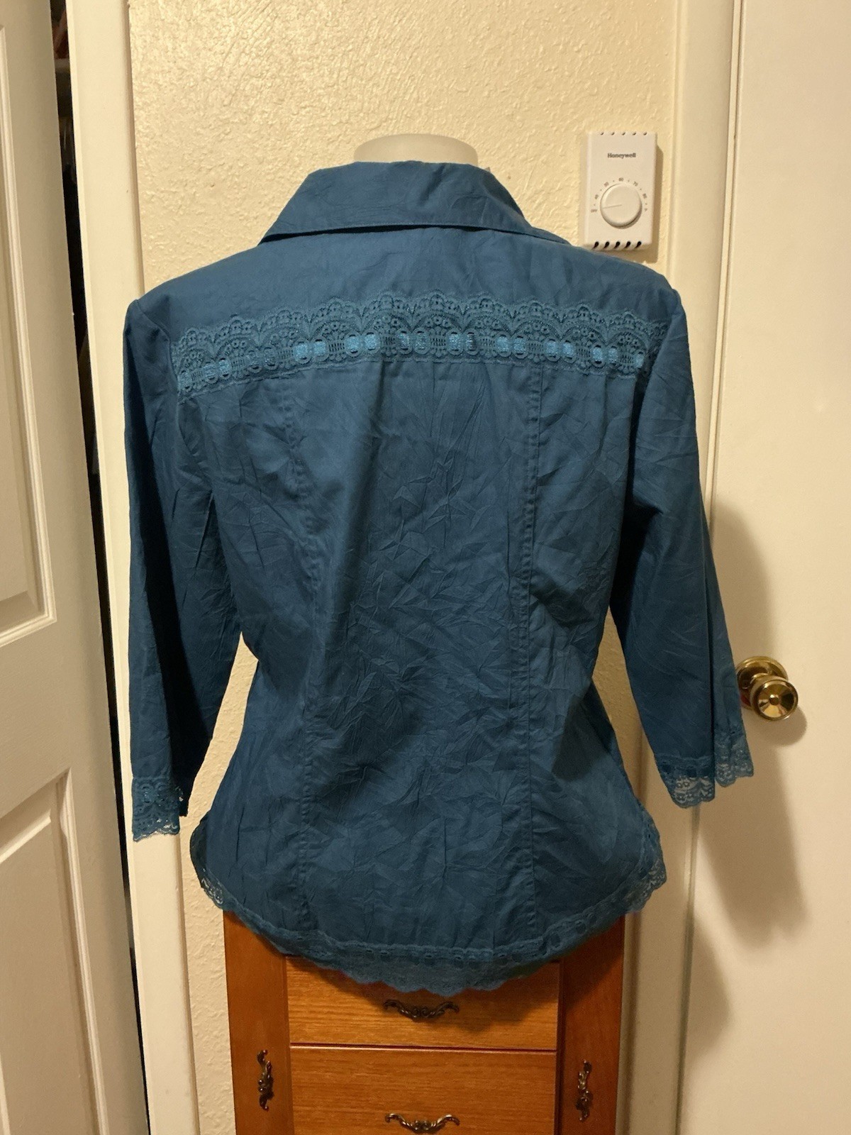 Westbound Blue Solid Collared 3/4 Sleeve Lace Trim Button-Up Shirt 12