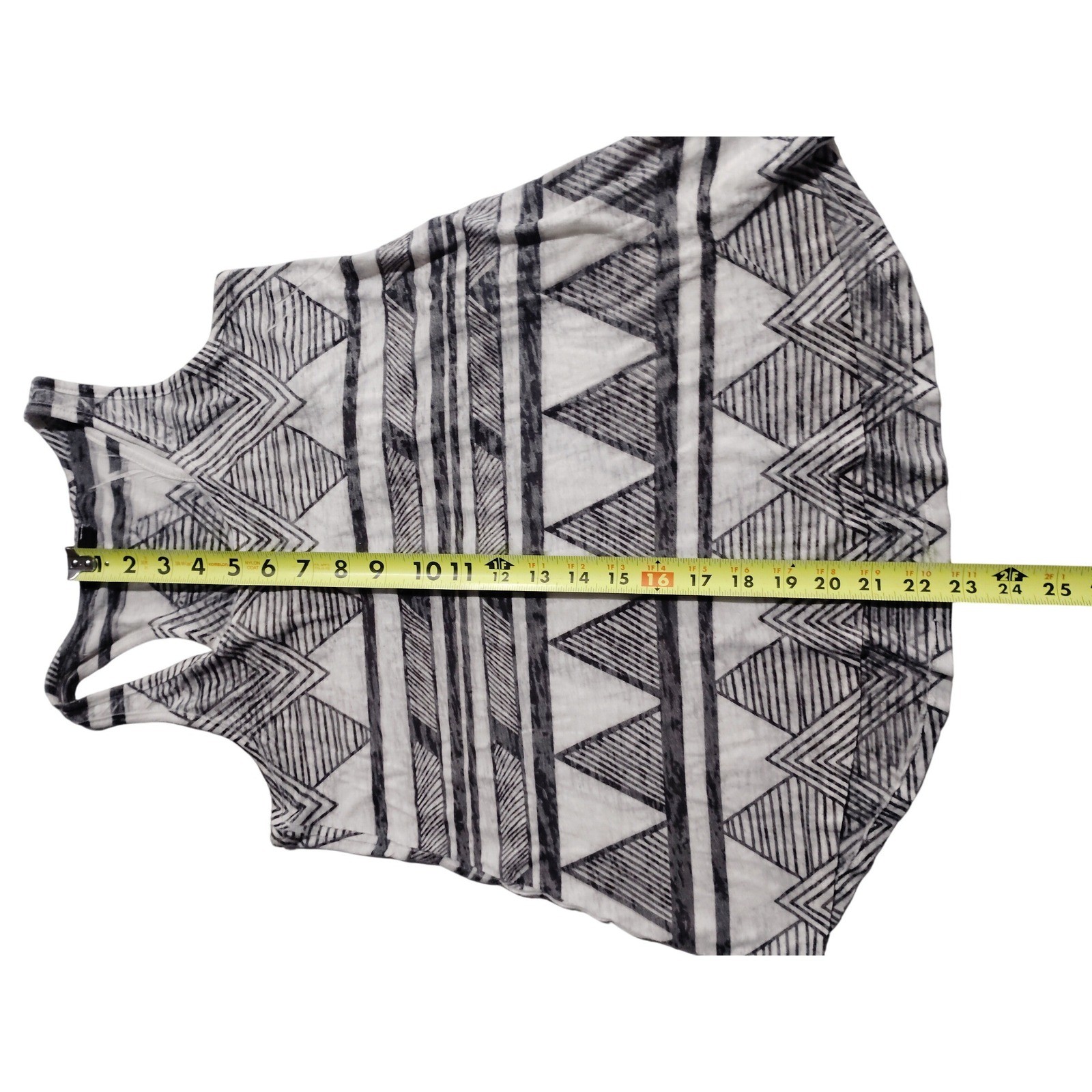 ENTI Womens Geometric Tribal Print Racerback Tank Top White Black Gray Size M