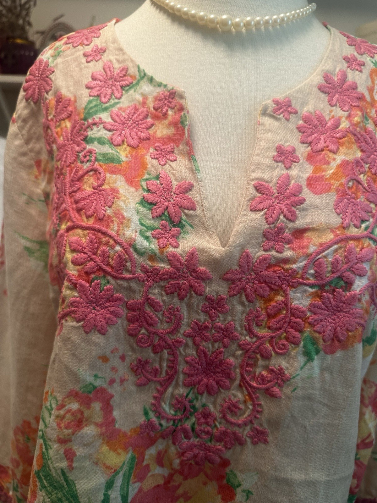Charter Club Pretty Linen Top – Large – Long Sleeves, Embroidered, Side Slits