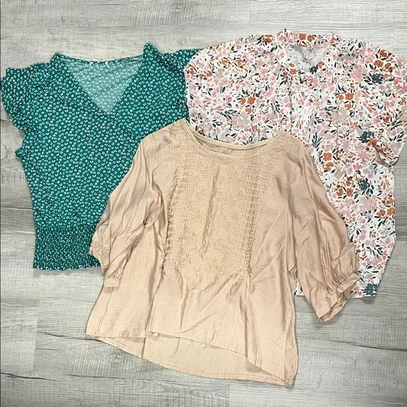 Misc tops Floral and Solid Women’s Tops Set sz medium NO TAGS