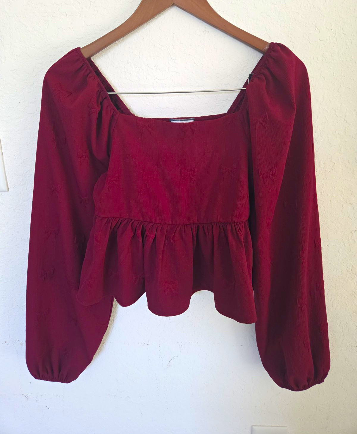 Discreet NYC Wine Red Bow Pattern Smocked Peplum Blouse Coquette Small