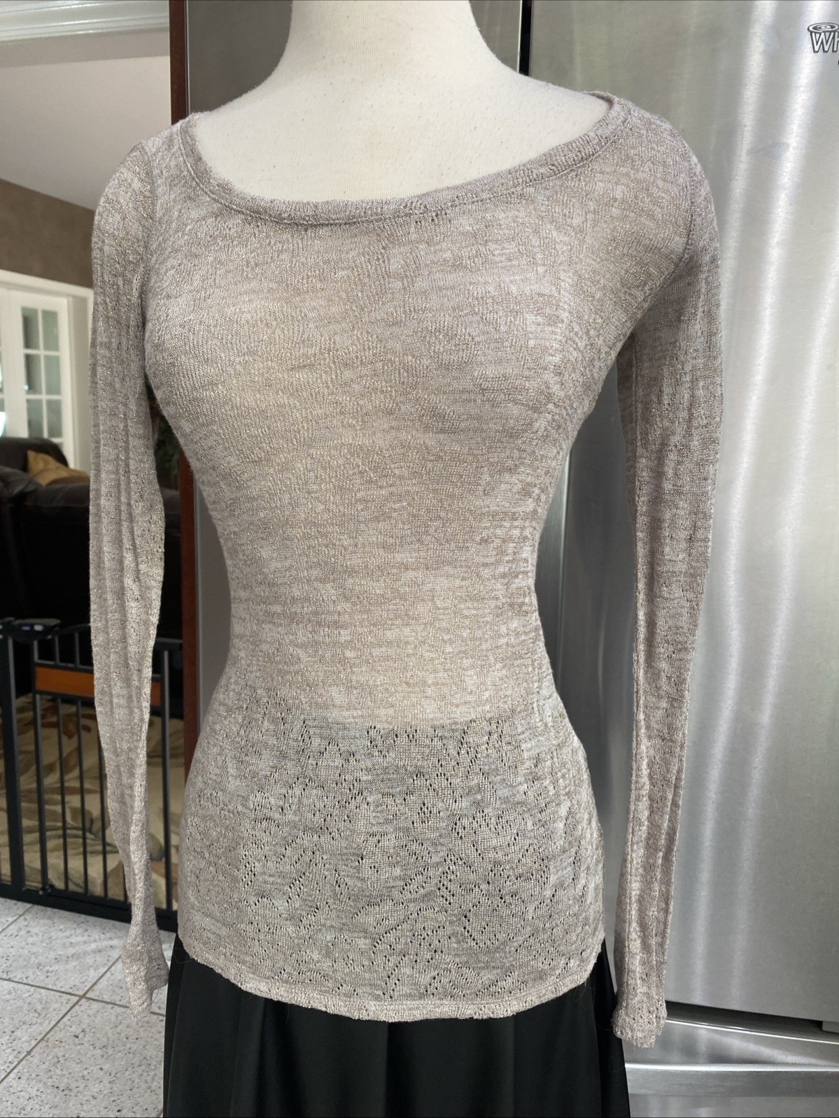 EXPRESS BEIGE TAUPE GOLD METALLIC SHIMMER SHEER LONG SLEEVE SCOOP NECK TOP SZ S