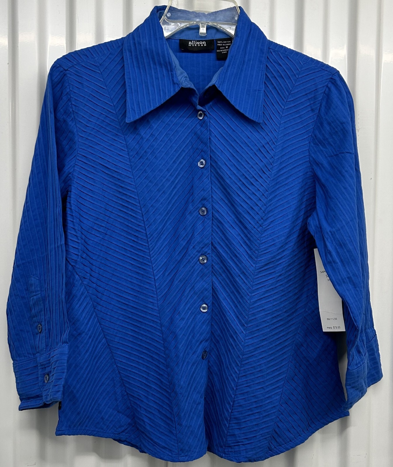 Allison Morgan women tapered Blouse shirt Size Medium Blue Button Down New