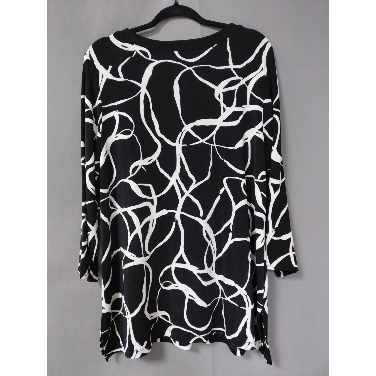 Chico’s Travelers Black V-Neck Knit Lightweight Stretch Tunic Women Size 3