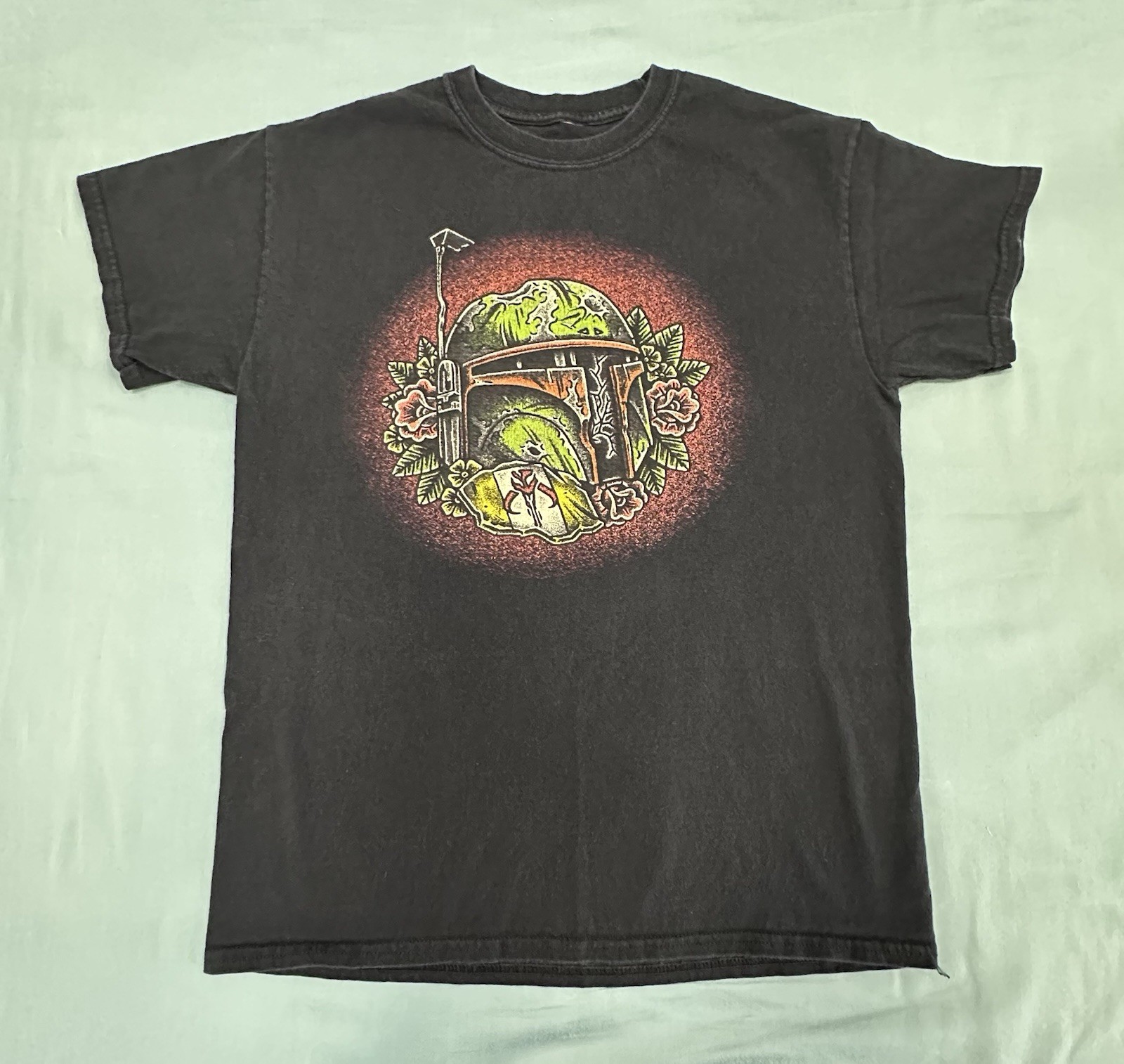 Star Wars Mandalorian Black T-Shirt Women’s Top Sz Medium M Helmet Roses
