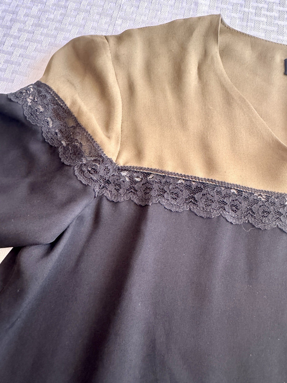 Nonoo New York 100% Silk Lace Trim Blouse Black Olive Tan Size 10 Made in USA