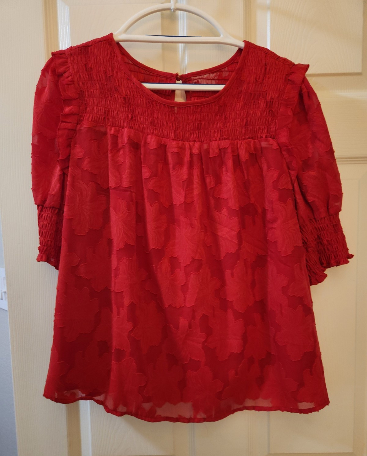 Women’s Red Floral Chiffon Smocked Puff Short Sleeve Round Neck Blouse M