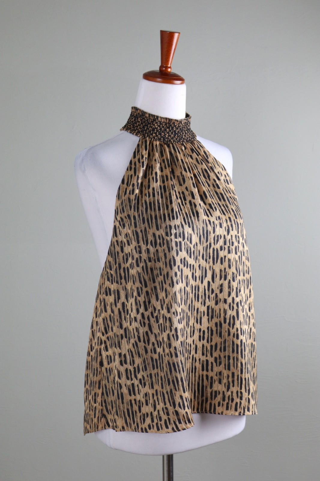 ALICE + OLIVIA $250 Almira Leopard Print Smocked Tie Neck Halter Top Size Small