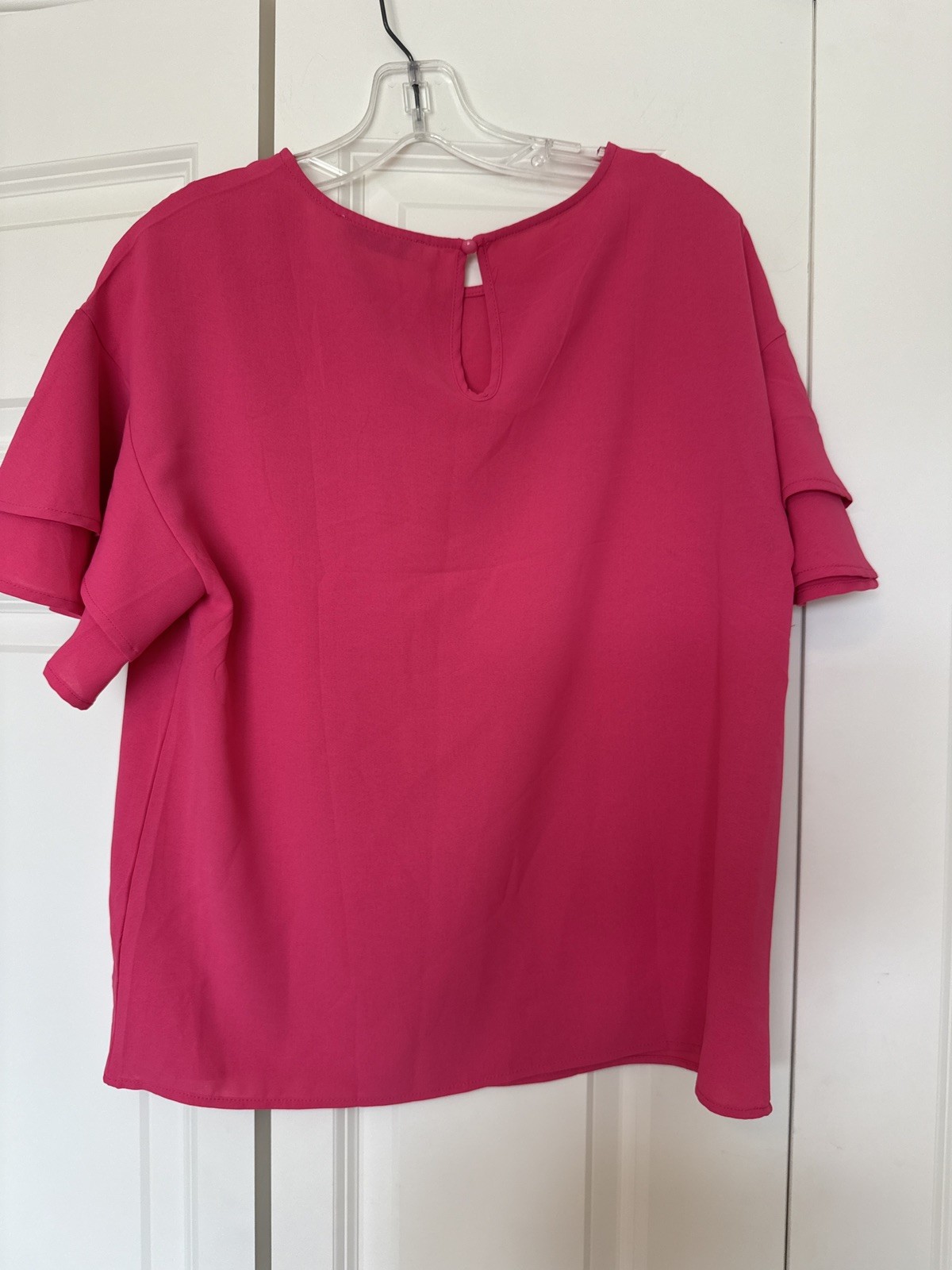 Luvamia Womens Coral Pink Tiered Bell Sleeve Blouse Keyhole Back Size Small
