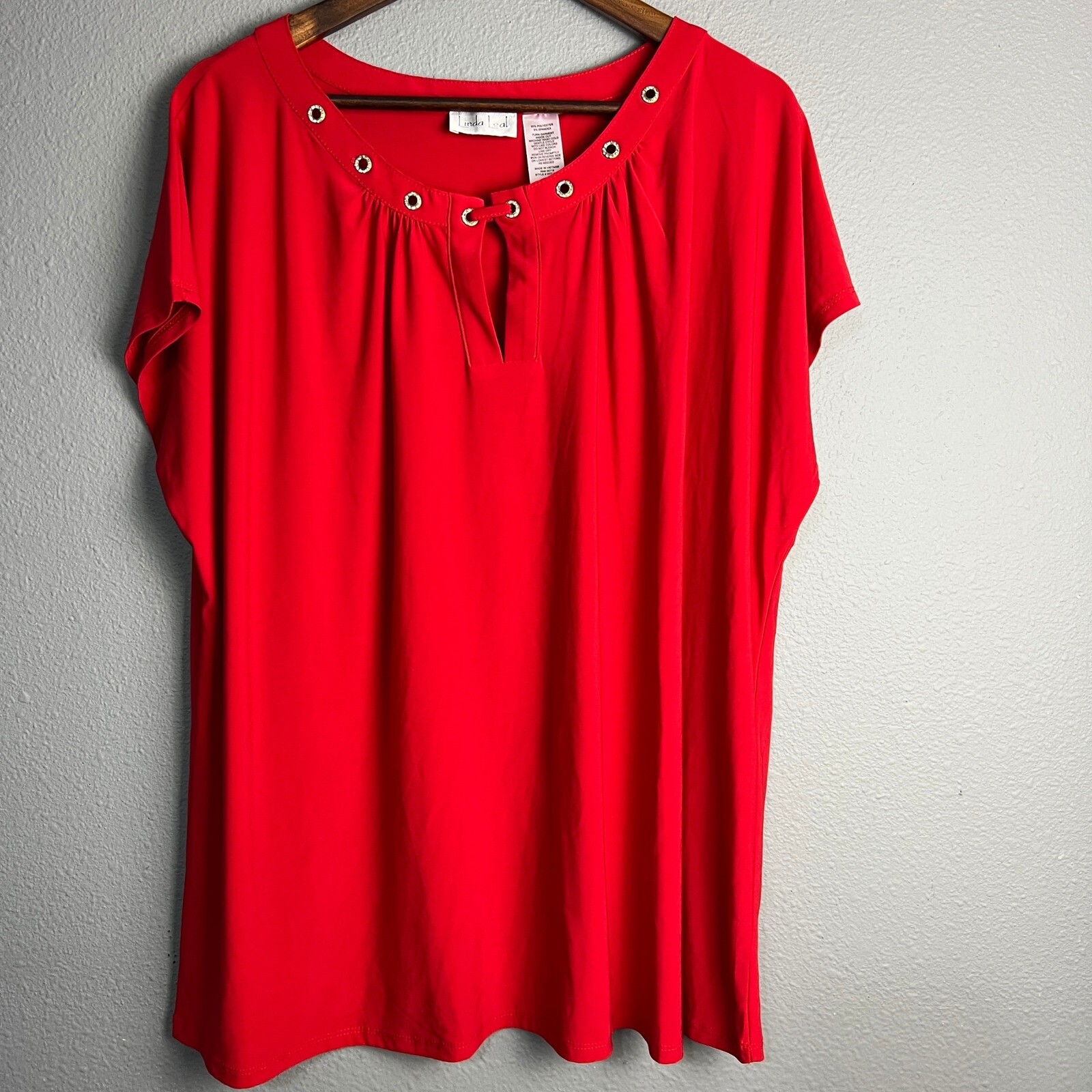 Linda Leal Red Keyhole Blouse Gold Detail Professional Career Wear Plus Size 3X