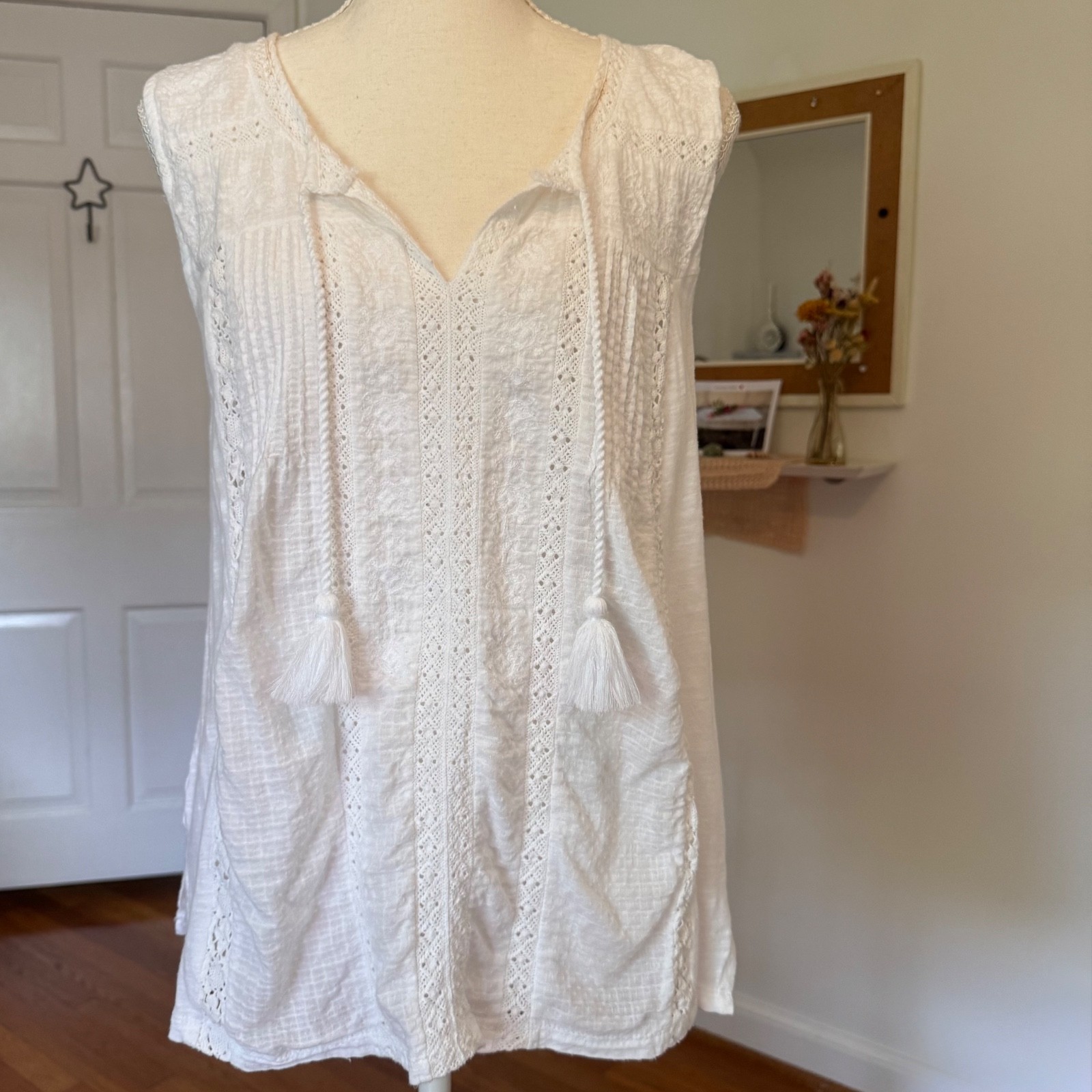 Lucky Brand White Feminine Boho Embroidered Lace Tank Top w/Tie Tassels Sz Med