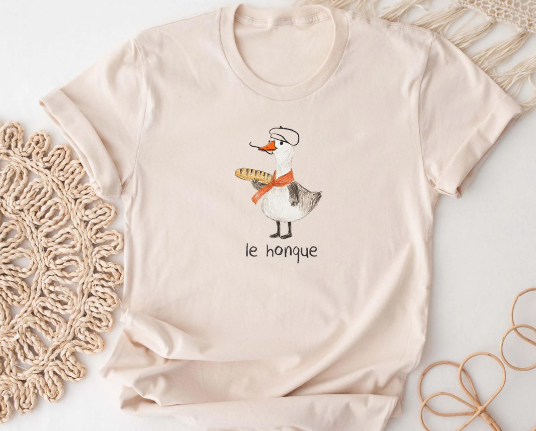 Funny French Goose T-Shirt Le Honque Tee Cute France Trip Gift Idea for Travel