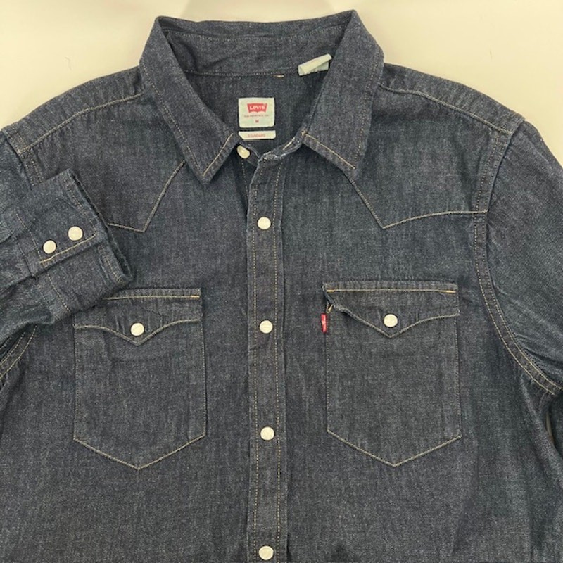 Levi’s Denim Chambray Pearl Snap Shirt Womens M Dark Wash Western Cowgirl Boho