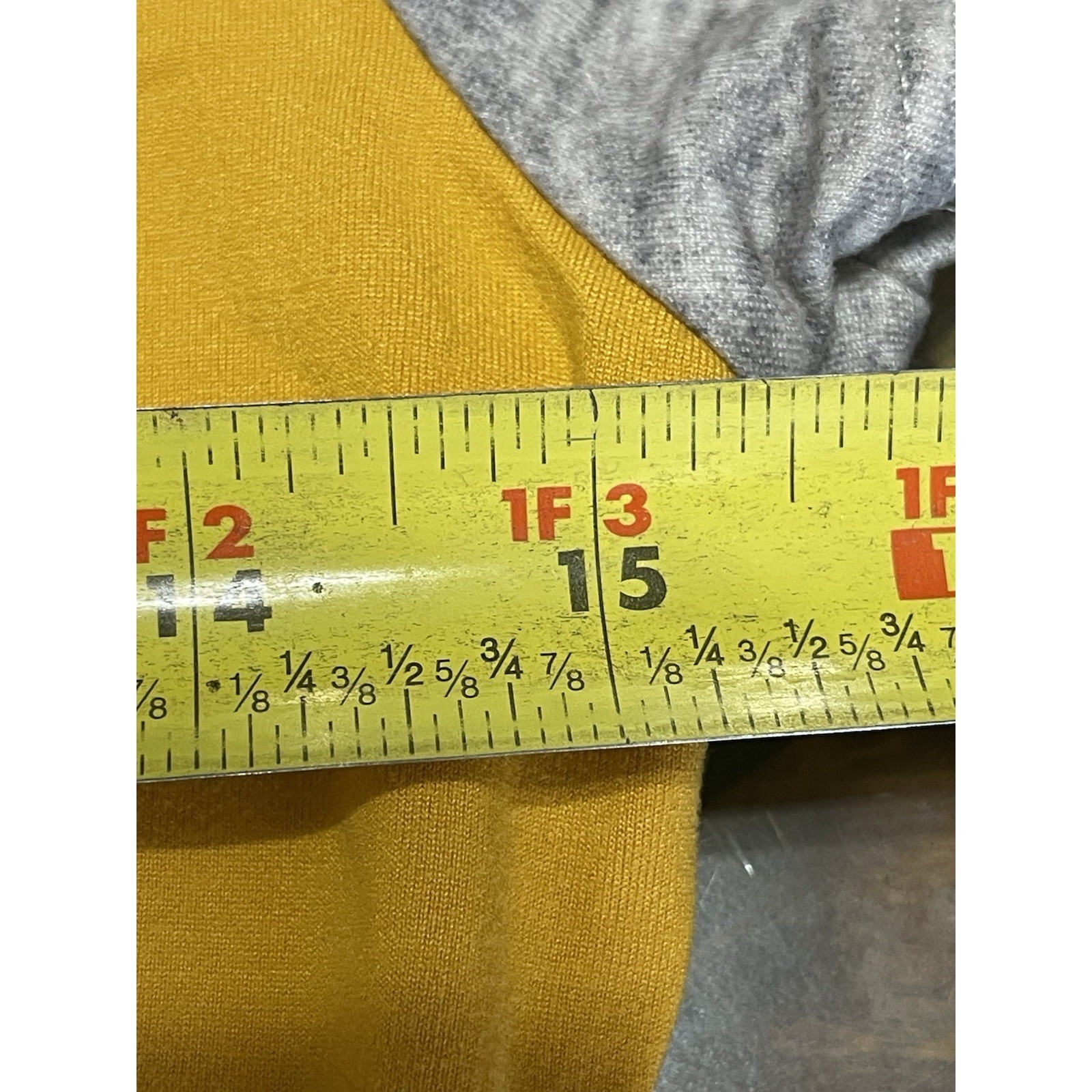 No Boundaries Womens Chevron Top Color Block Yellow Gray White Tee Shirt S