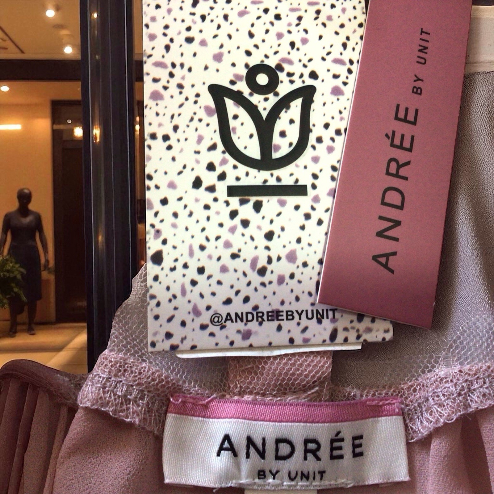 ANDREE byUNIT Sleeveless Top Large Dusty PinkLaceWithEmbroidery NEW W/TAGS 19.99